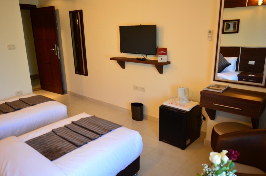 Ream Hotel Амман Номер фото