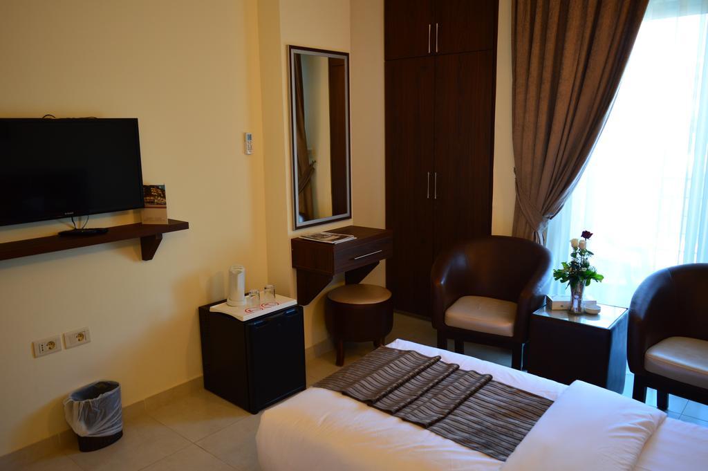 Ream Hotel Амман Номер фото